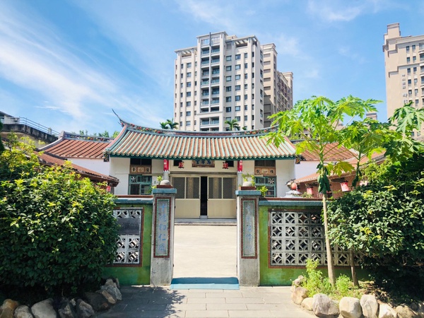 新竹14大親子景點推薦！不只動物園、蔦屋書店，眷村博物館、青青草原也是放風好去處