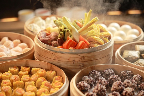 飯店吃到飽優惠買一送一！台北晶華栢麗廳吃到飽「4月連假優惠」：連續5天買一送一優惠