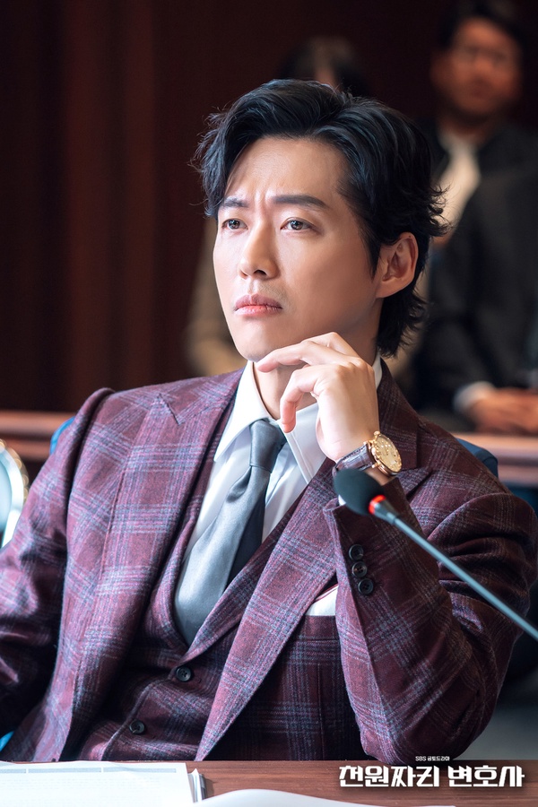 網評7位韓劇「最帥復仇男主角」!《模範計程車2》李帝勳戰鬥力強,李準基又慘又迷人!