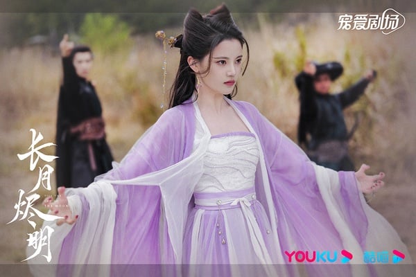 《長月燼明》8位古裝女神！白鹿&amp;陳都靈被豔壓？小狐狸孫珍妮美豔，還隱藏《香蜜》演員