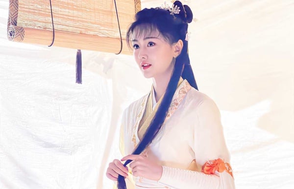 《長月燼明》8位古裝女神！白鹿&amp;陳都靈被豔壓？小狐狸孫珍妮美豔，還隱藏《香蜜》演員