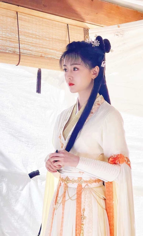 《長月燼明》8位古裝女神！白鹿&amp;陳都靈被豔壓？小狐狸孫珍妮美豔，還隱藏《香蜜》演員