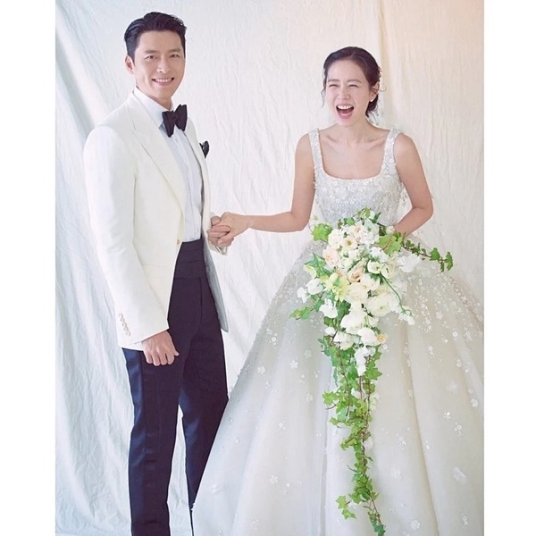 韓星結婚的超貴行頭！李多寅鑽石皇冠太搶眼，孔曉振項鍊800萬，全智賢婚紗一套186萬