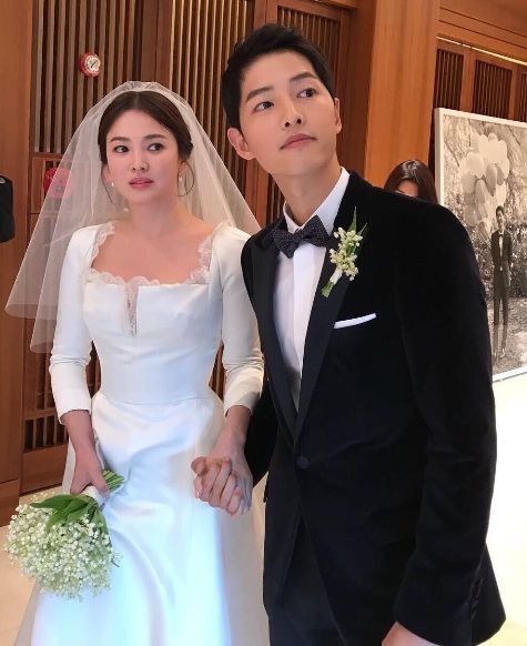韓星結婚的超貴行頭！李多寅鑽石皇冠太搶眼，孔曉振項鍊800萬，全智賢婚紗一套186萬