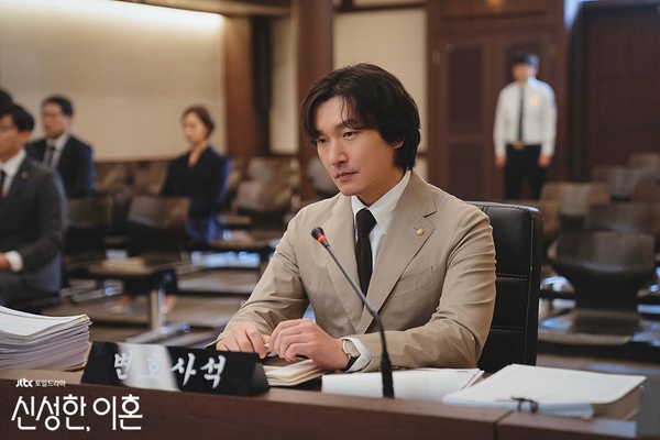Netflix溫馨療癒韓劇推薦!《離婚律師申晟瀚》溫暖人心,《沒關係是愛情啊》更是經典