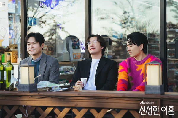Netflix溫馨療癒韓劇推薦!《離婚律師申晟瀚》溫暖人心,《沒關係是愛情啊》更是經典