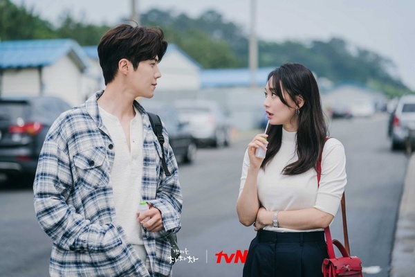Netflix溫馨療癒韓劇推薦!《離婚律師申晟瀚》溫暖人心,《沒關係是愛情啊》更是經典