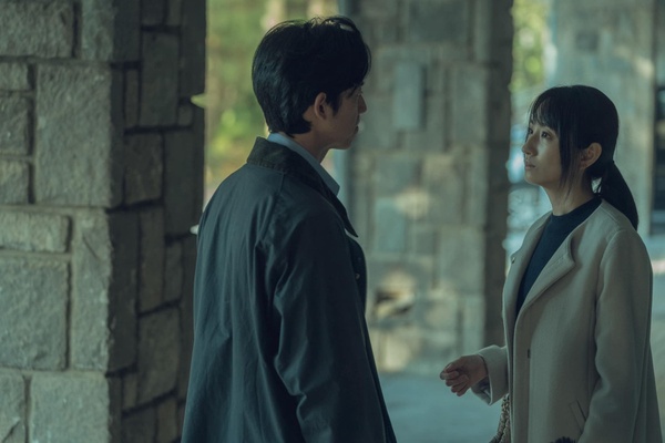 《模仿犯》演員超狂紀錄！柯佳嬿二度封后演技評價卻兩極，他是台灣史上最年輕金鐘視帝