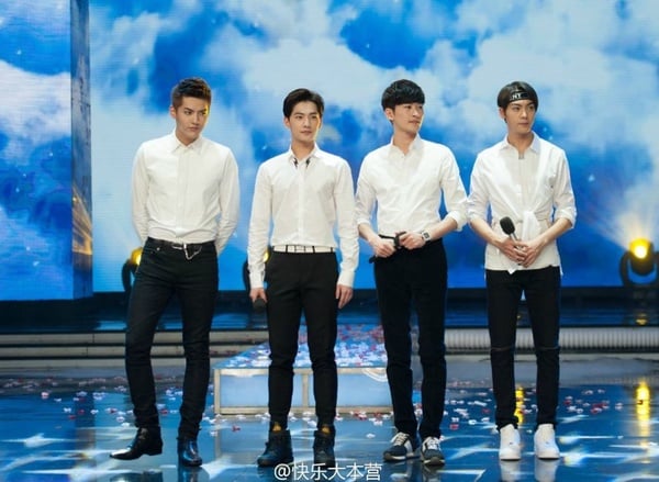 11組陸劇明星驚人身材比例！白鹿同框陳都靈被嘲？羅雲熙輸李現？他頭只到張凌赫的腰耶