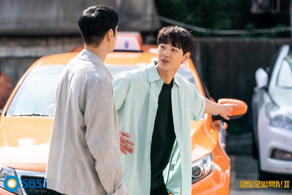 《模範計程車2》幕後秘密!道奇的郵件帳號有秘密,「朴主任」竟差點在第1季結局死去?