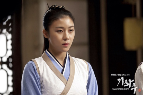 2023迎10周年的韓劇！《聽音》李鍾碩驚喜李寶英合體，《繼承者》《星你》都在那一年耶