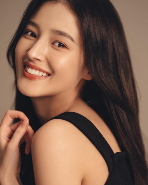 外網票選「Kpop最美女星」TOP10!周子瑜第十,秀智第九,Jisoo第二,冠軍令人意外!
