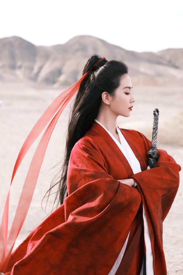 古裝劇10位「儀態天花板」氣質美人！白鹿現代感重？熱巴大方優雅，而她真是天選古代人