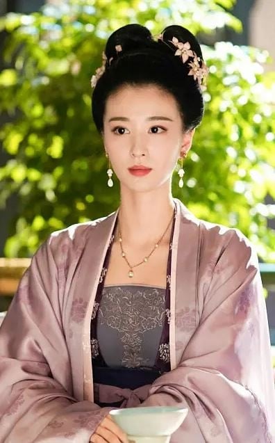 古裝劇10位「儀態天花板」氣質美人！白鹿現代感重？熱巴大方優雅，而她真是天選古代人