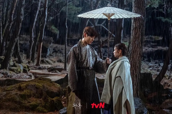 日票選「古裝奇幻韓劇」TOP10！《步步驚心麗》第6，《還魂》第4贏《擁月》，冠軍太狂