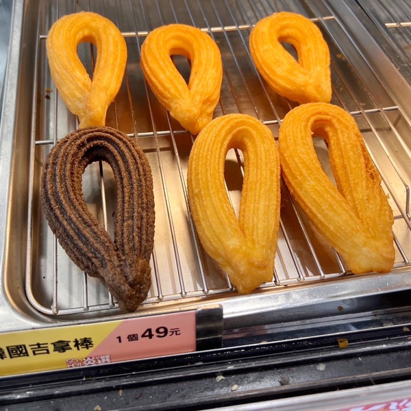 全家開賣吉拿棒!全家新品「韓國吉拿棒」原味、巧克力加上煉乳更讚!再推半價優惠