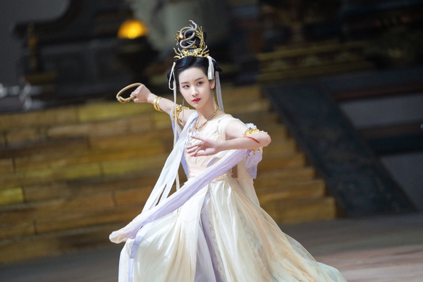 陸劇10位「美到討厭不了」的反派!陳都靈人氣高過白鹿?祺貴人蠢萌,而她真是美得過分了