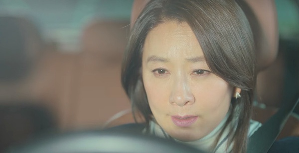 Netflix《造后者》劇情「隱藏細節」!劇名暗示打破性別,「圍巾」象徵導禧被繫上項圈