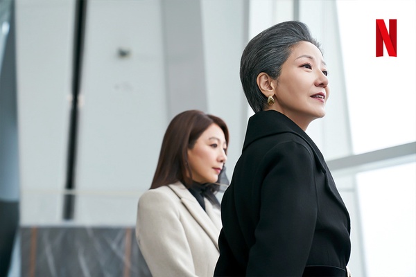 網議Netflix《造后者》演技超好演員!金喜愛細膩震撼,徐敏廷張力超強,孫會長最驚豔