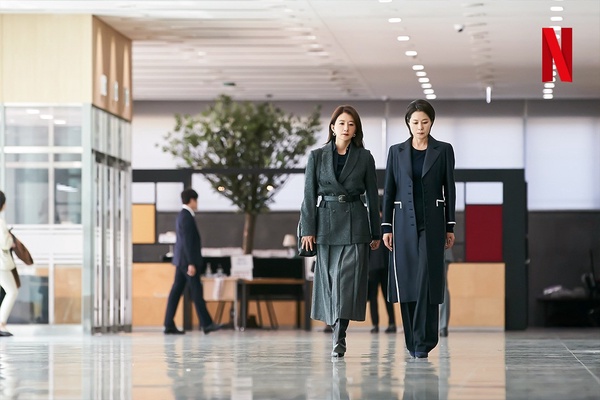 近期韓劇熱度排行TOP9!《造后者》才第8,《特務家族》第4,冠軍打敗《模範計程車2》