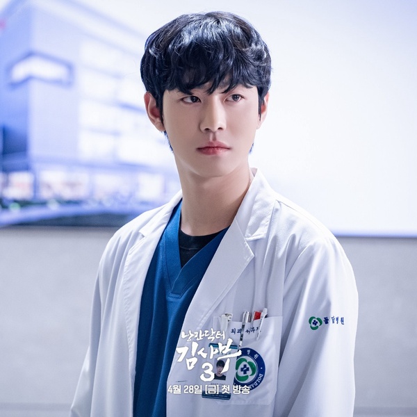 近期韓劇熱度排行TOP9!《造后者》才第8,《特務家族》第4,冠軍打敗《模範計程車2》