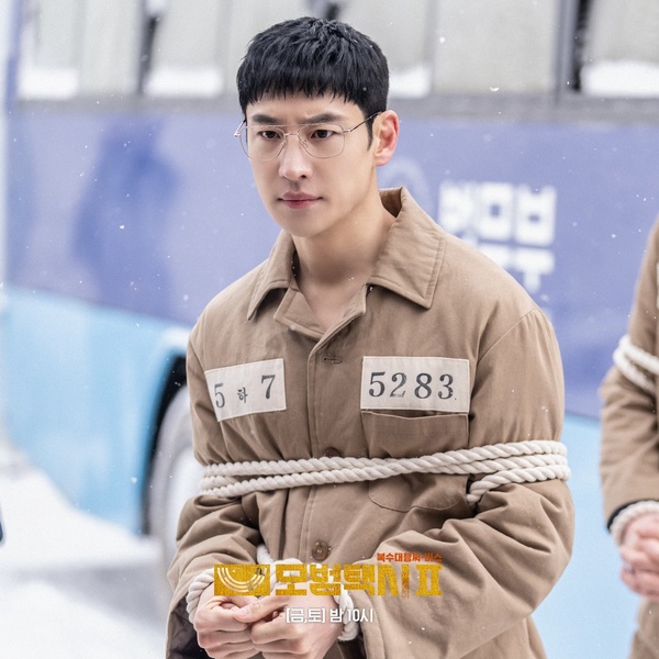 近期韓劇熱度排行TOP9!《造后者》才第8,《特務家族》第4,冠軍打敗《模範計程車2》