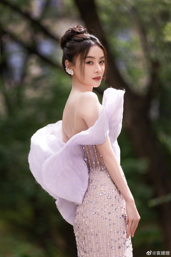 9位「曾被全網黑慘」陸劇明星!白鹿失言,肖戰坐穩頂流,趙麗穎漂亮翻身,她卻走下坡