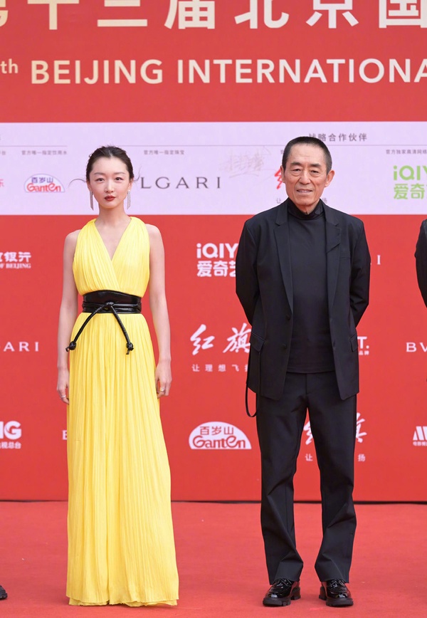 北京電影節14位陸劇明星精修vs未修！倪妮貴氣&amp;周也漂亮，古力娜扎&amp;陳都靈禮服卻被吐嘈
