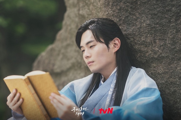 5月強檔韓劇推薦!李棟旭《九尾狐傳1938》復古高級,金宇彬Netflix《末日騎士》質感高