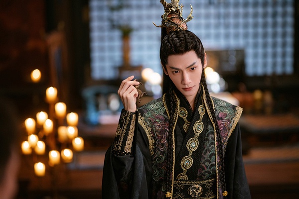 網評陸劇「最迷人瘋批男主」Top9!《長月燼明》羅雲熙第六,王鶴棣第四,肖戰贏了龔俊