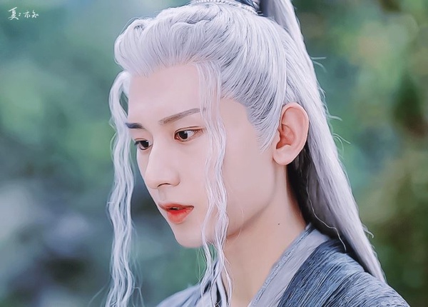 網評陸劇「最迷人瘋批男主」Top9!《長月燼明》羅雲熙第六,王鶴棣第四,肖戰贏了龔俊
