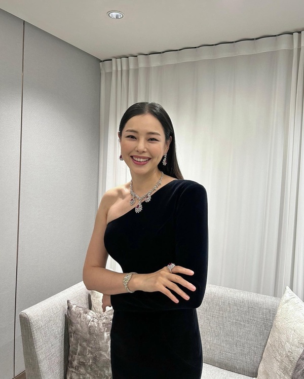 「產後狀態超好」韓劇女星！ 金泰熙狀態佳，李荷妮沒半年就有腹肌，孫藝珍身材好驚人