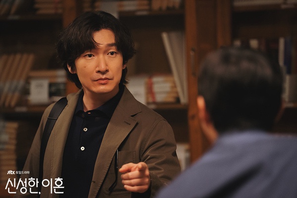 近期台灣Netflix排行TOP10!《黑暗榮耀》上榜17周,《造后者》奪冠,這部台綜奪第五!