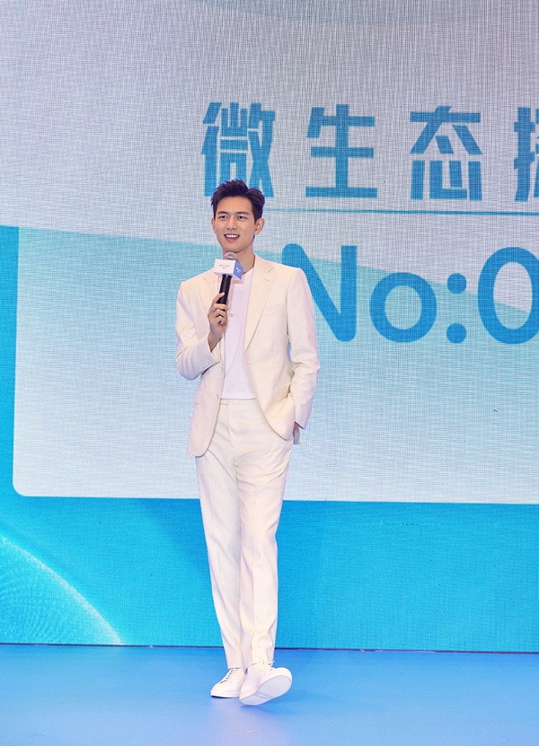 15位陸劇明星精修vs.未修!肖戰&楊洋&龔俊不愧是顏霸,楊穎&古力娜扎美得太誇張了啦!