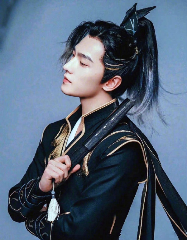 8位陸劇男神最新「古裝角色」！楊洋要演平凡普男，羅雲熙演捕快，肖戰新女主被狂吐嘈