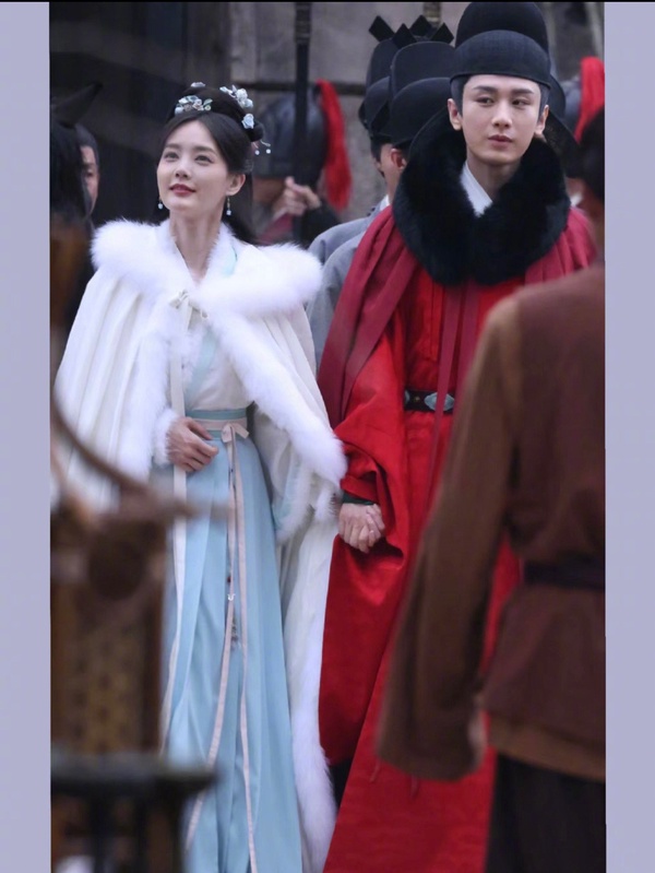 8位陸劇男神最新「古裝角色」！楊洋要演平凡普男，羅雲熙演捕快，肖戰新女主被狂吐嘈