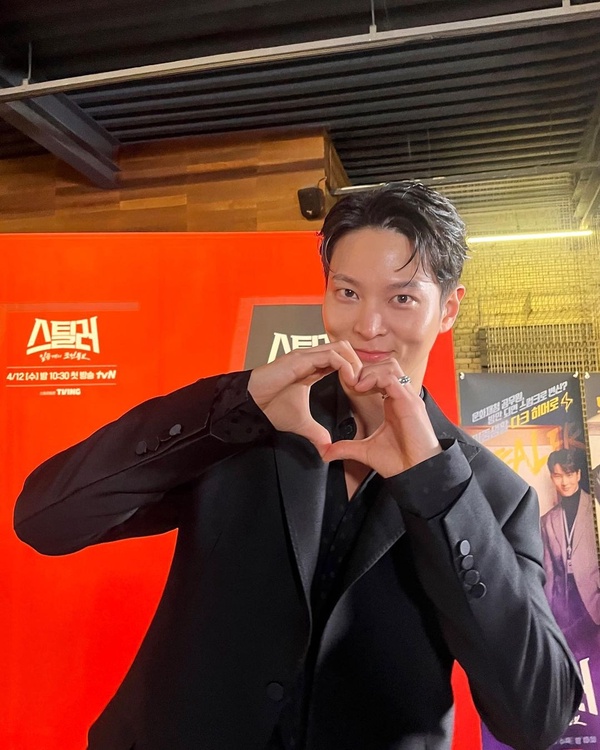 8位音樂劇出身韓劇演員!《車貞淑醫生》Roy Kim演過音樂劇版利正赫,他是音樂劇天王