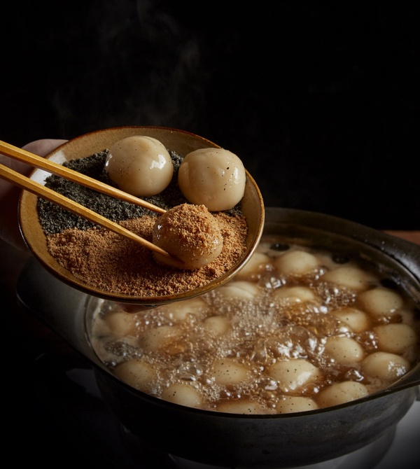 台北新開幕火鍋!萬客什鍋長安東店蝦仁飯、燒麻糬冰必吃,整塊牛排下鍋「這家」嚐鮮