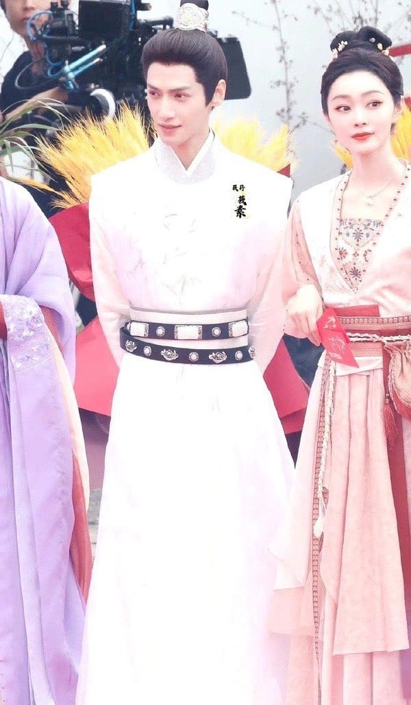 9位「比想像中矮」陸劇男星!羅雲熙同框宋軼,檀健次同框王鶴棣,聶遠同框許凱都好吃虧