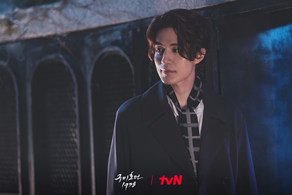 《九尾狐傳1938》首播收視贏第1季!金素妍火速求婚李棟旭,劇情輕鬆,沒看第1季也能追