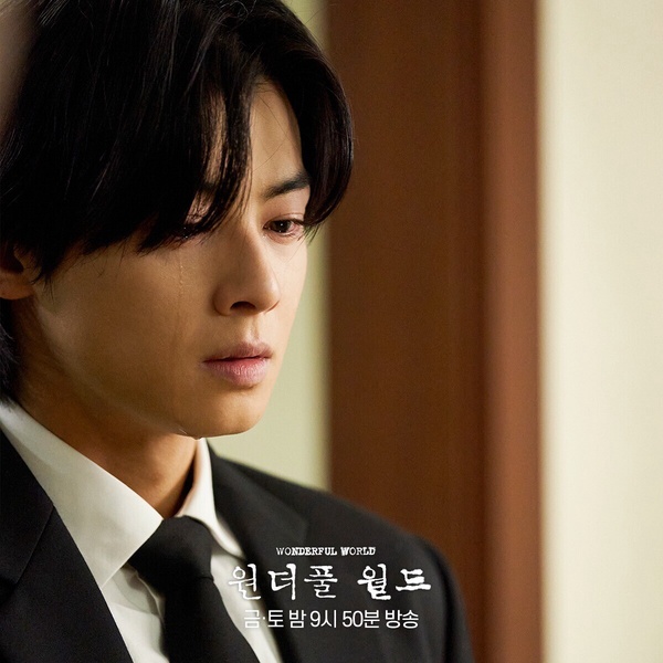 「顏值高但演技被吐槽」演員!《新烏托邦》Jisoo演技遭轟，車銀優只能看臉，她被罵慘了