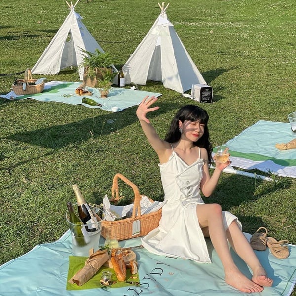 台北野餐地點推薦！台北不只大安森林可野餐，圓山舊兒童樂園、華山文創也是野餐首選