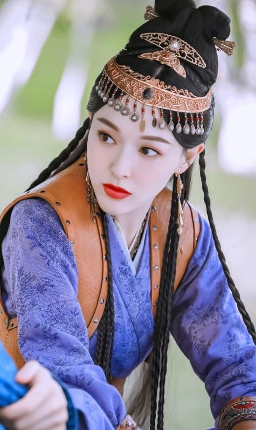 網評「最美古裝女神」TOP10！趙露思沒進榜，熱巴第十，劉詩詩贏楊冪，冠軍是仙女吧