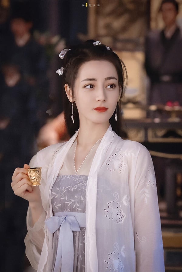 網評「最美古裝女神」TOP10！趙露思沒進榜，熱巴第十，劉詩詩贏楊冪，冠軍是仙女吧