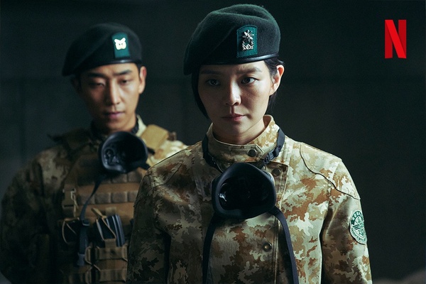 Netflix《末日騎士》劇版&漫畫8個劇情差異!漫畫「四月」其實是女生,突變人不只一個