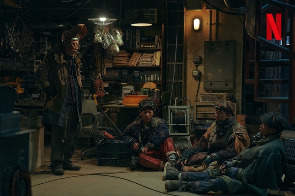 Netflix《末日騎士》劇版&漫畫8個劇情差異!漫畫「四月」其實是女生,突變人不只一個