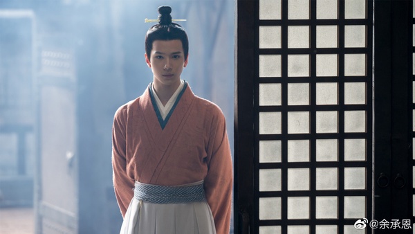 9組陸劇配角「同劇不同命」!《山河令》周也紅過馬聞遠,羅雲熙紅過吳倩,而他塌房了