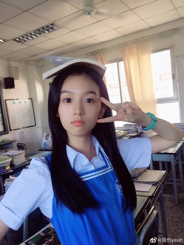 《護心》周也8件事！賴冠霖緋聞女友，號稱「小章子怡」，花6塊錢拍證件照美到上熱搜