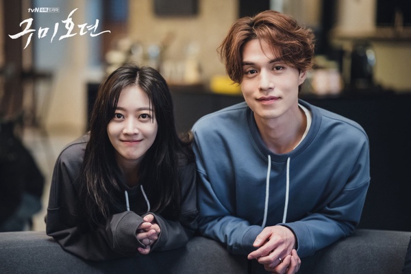 《九尾狐傳1938》李棟旭搭檔7位女星!和金素妍&劉寅娜&韓孝周都很配,搭她卻是場災難
