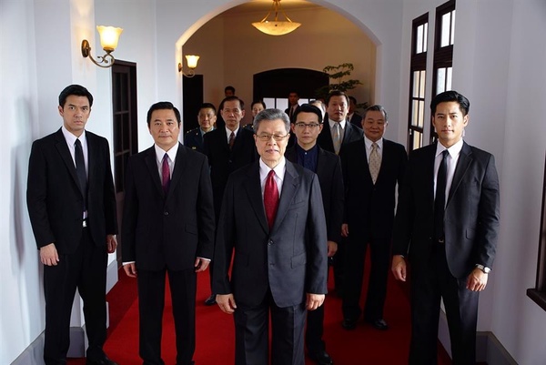 台灣職人劇IMDb評分TOP10！《暴走女外科》第6，《火神》第4，這部8.6分贏《人選之人》